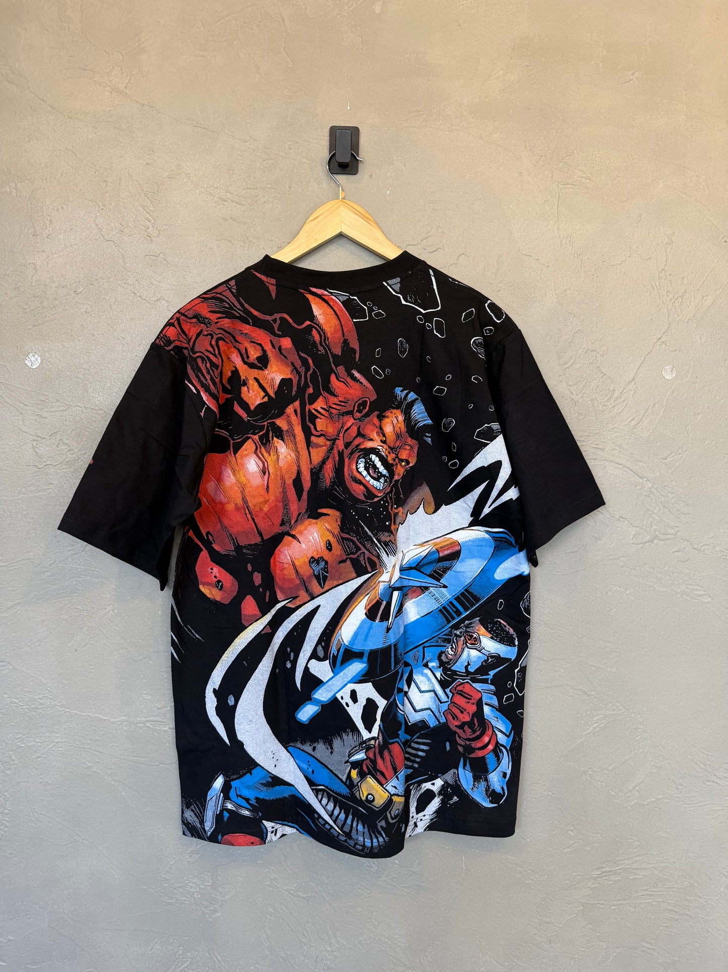 Captain America vs Red Hulk AOP